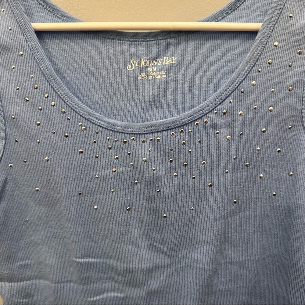 St. John’s Bay Rhinestone Tank Top. Women’s Medium. - Picture 5 of 5